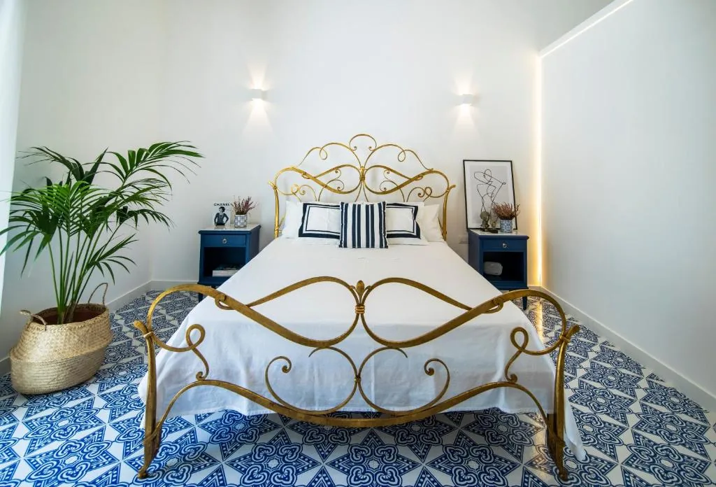Crudo Home